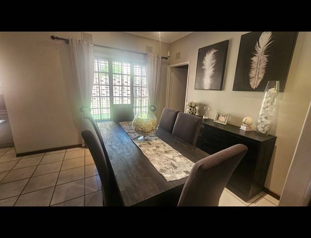 3 BEDROOM HOUSE FOR SALE IN GRANTHAM PARK